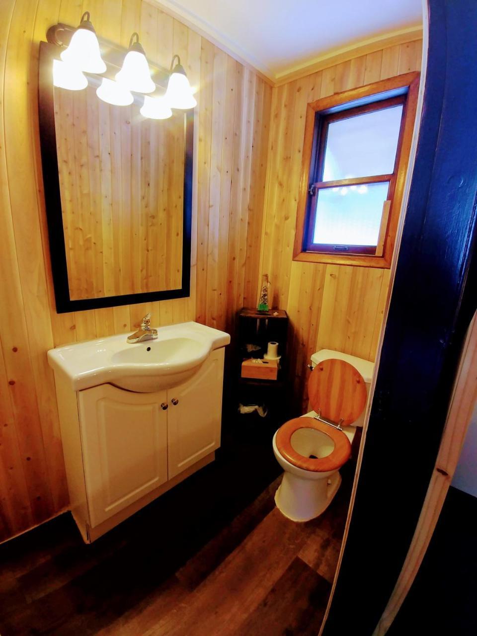 Dwight Riverside Inn Extérieur photo