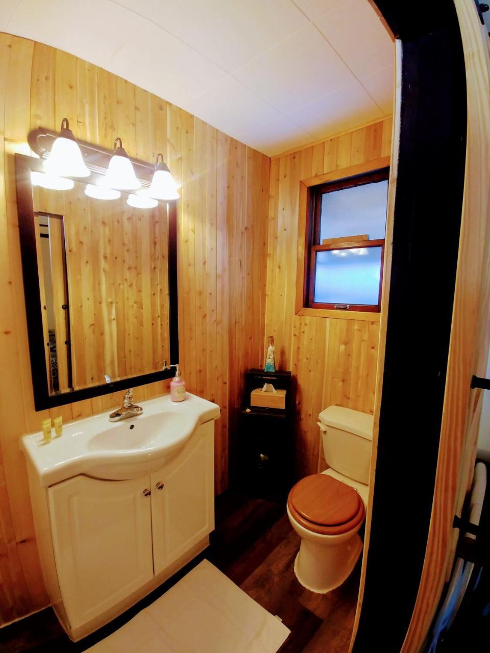 Dwight Riverside Inn Extérieur photo