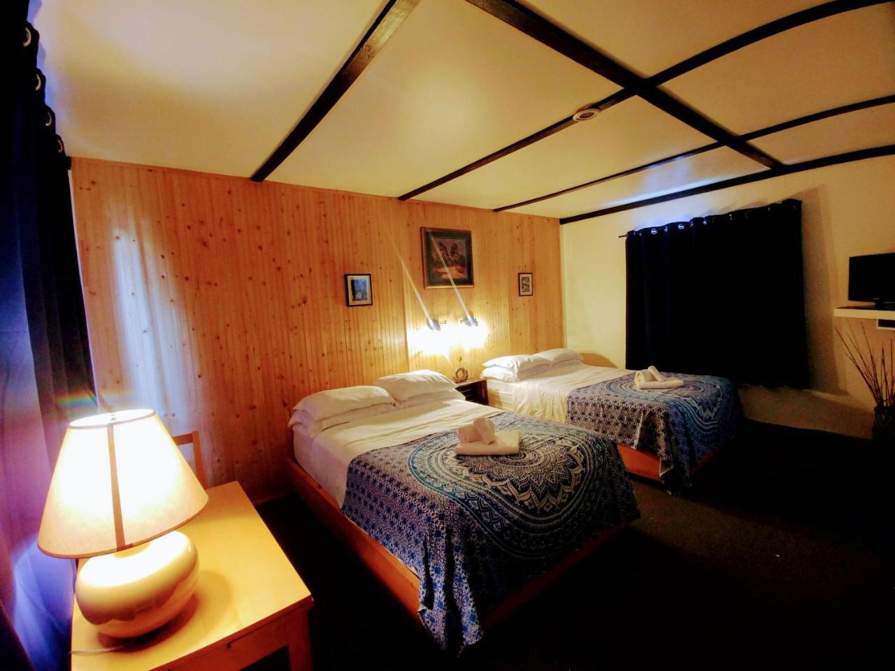 Dwight Riverside Inn Extérieur photo