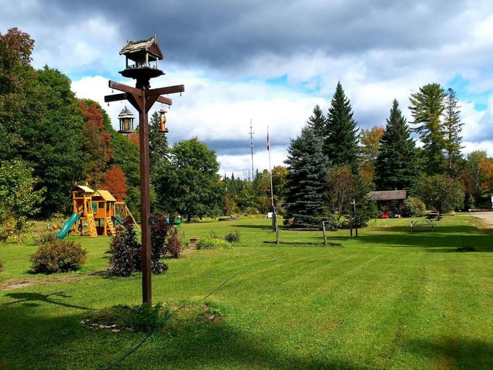 Dwight Riverside Inn Extérieur photo